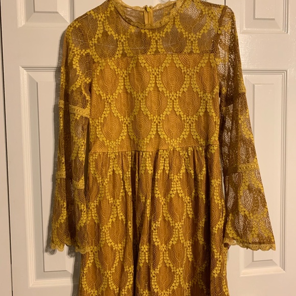 Bell Sleeve Mustard Lace Dress NWT - Picture 5 of 5